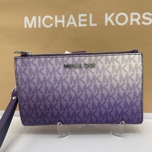 Michael Kors Lavender Wristlet